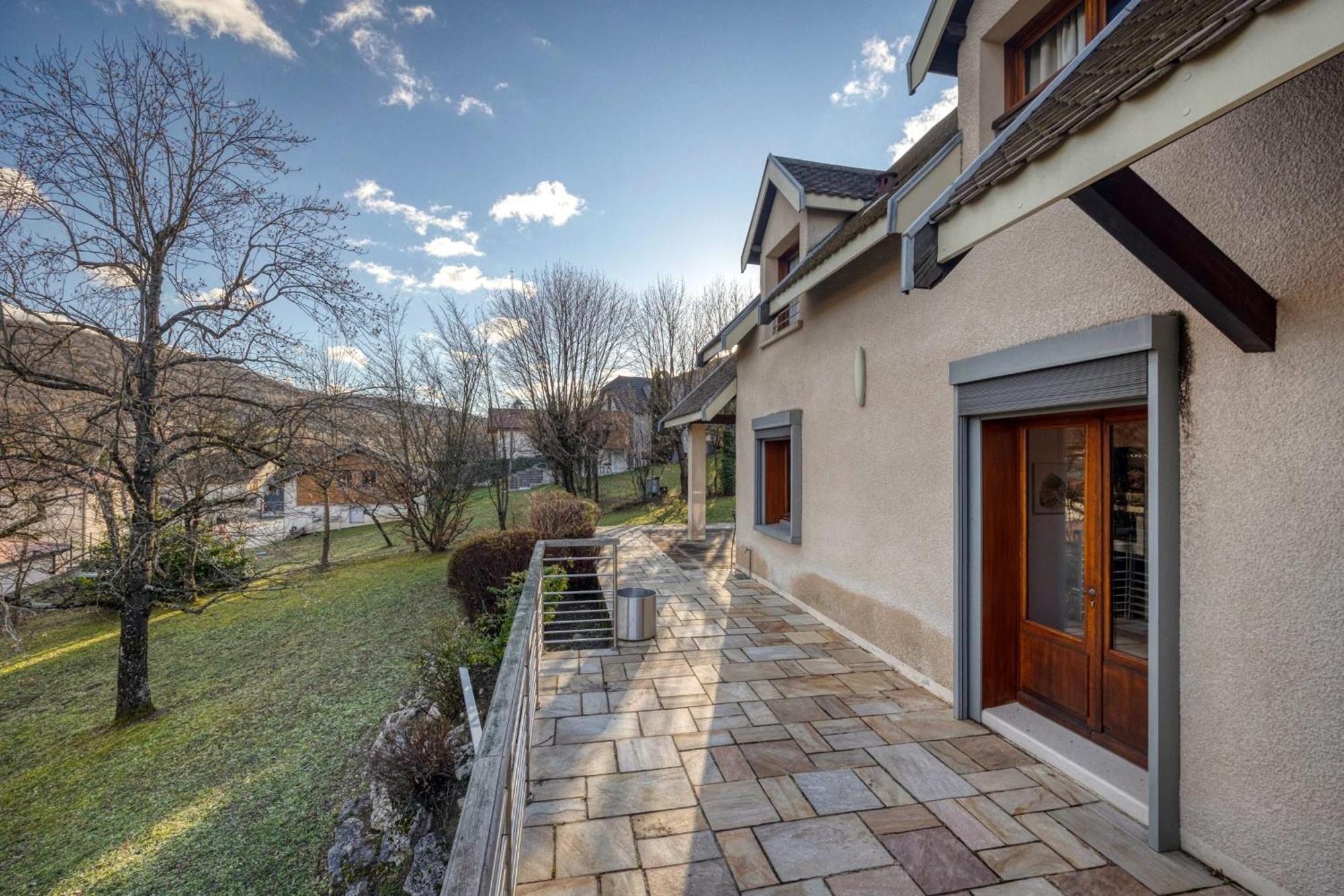 #Hp La Maison Des Lilas Large Family House Sleeps 12 Garden Seyssins Bagian luar foto