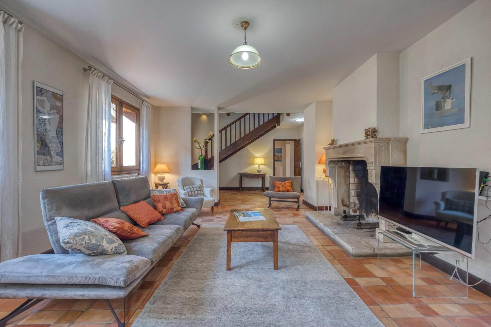 #Hp La Maison Des Lilas Large Family House Sleeps 12 Garden Seyssins Bagian luar foto